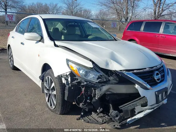 1N4AL3AP4HC280837 2017 NISSAN ALTIMA - Image 1