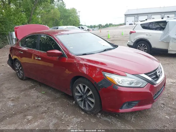 1N4AL3AP4HC281230 2017 NISSAN ALTIMA - Image 1