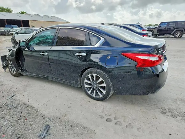 1N4AL3AP4HC283916 2017 NISSAN ALTIMA - Image 2