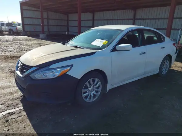 1N4AL3AP4HC286010 2017 NISSAN ALTIMA - Image 2