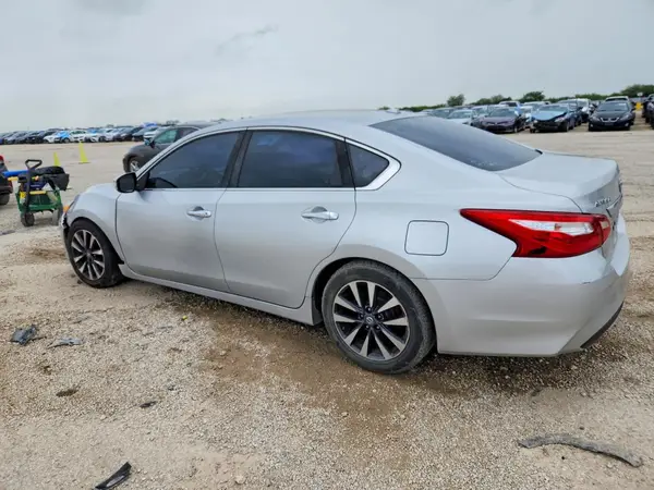1N4AL3AP4HC287917 2017 NISSAN ALTIMA - Image 2
