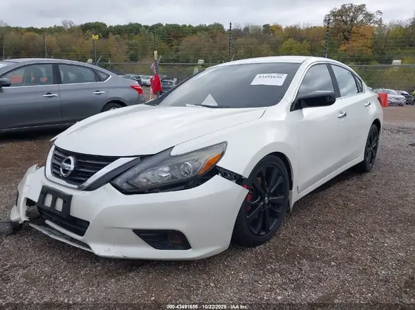 1N4AL3AP4HC288212 2017 NISSAN ALTIMA - Image 2
