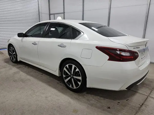 1N4AL3AP4HC288713 2017 NISSAN ALTIMA - Image 2