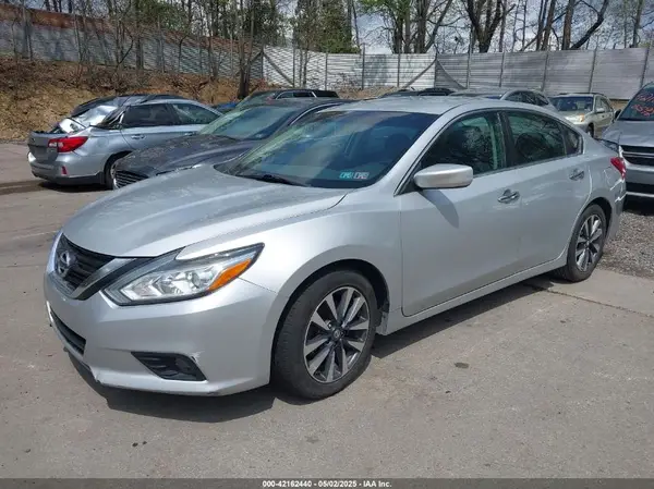 1N4AL3AP4HC288839 2017 NISSAN ALTIMA - Image 2