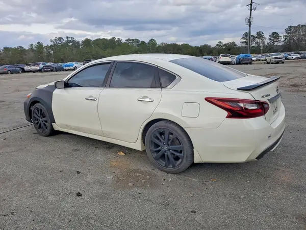 1N4AL3AP4HC291272 2017 NISSAN ALTIMA - Image 2