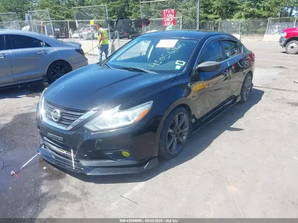 1N4AL3AP4HC291692 2017 NISSAN ALTIMA - Image 2