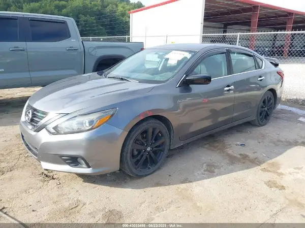 1N4AL3AP4HC296052 2017 NISSAN ALTIMA - Image 2