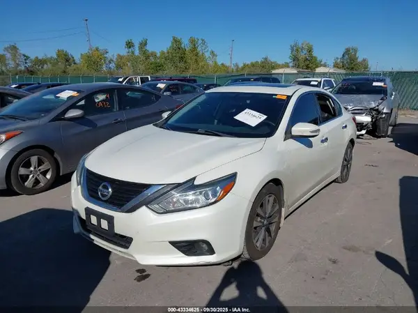 1N4AL3AP4HC296312 2017 NISSAN ALTIMA - Image 2