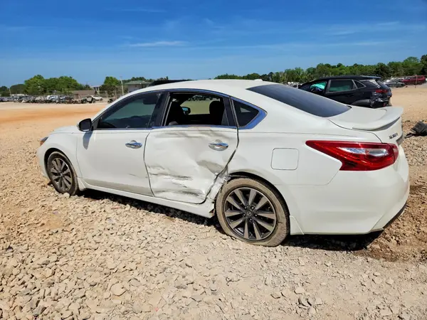 1N4AL3AP4HC470606 2017 NISSAN ALTIMA - Image 2