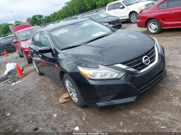 1N4AL3AP4HC471142 2017 NISSAN ALTIMA - Image 1