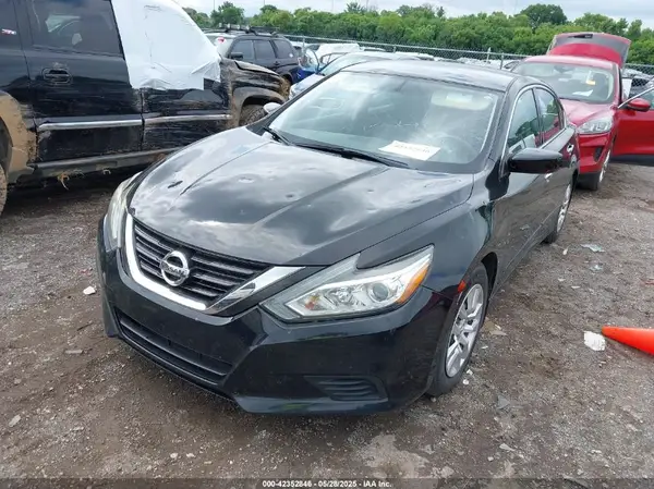 1N4AL3AP4HC471142 2017 NISSAN ALTIMA - Image 2