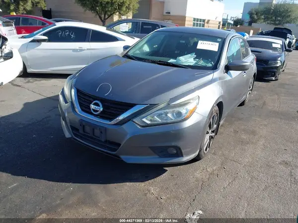 1N4AL3AP4HC472002 2017 NISSAN ALTIMA - Image 2