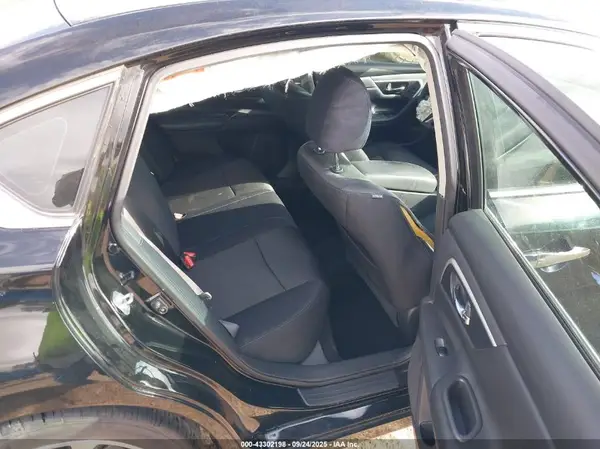 1N4AL3AP4HC473960 2017 NISSAN ALTIMA - Image 8