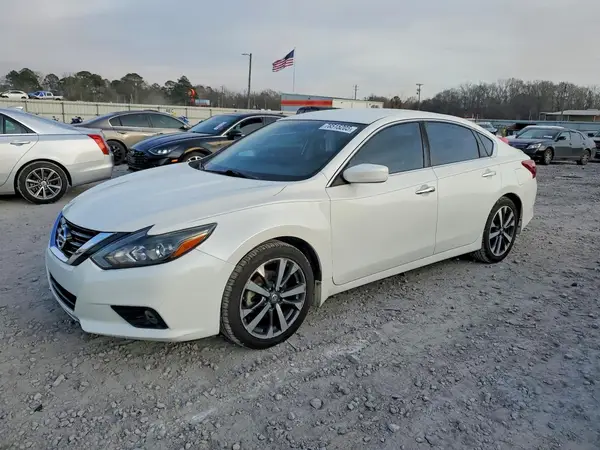 1N4AL3AP4HC473991 2017 NISSAN ALTIMA - Image 1