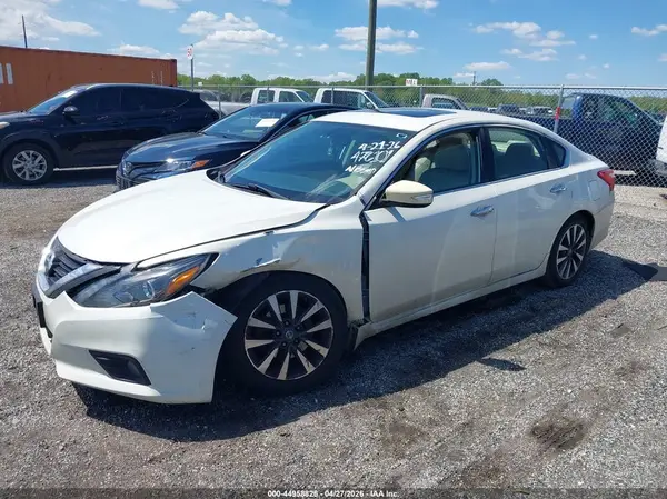 1N4AL3AP4HC476101 2017 NISSAN ALTIMA - Image 2