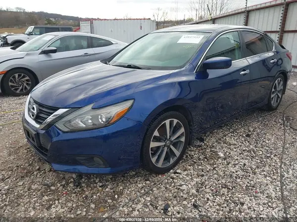 1N4AL3AP4HC482142 2017 NISSAN ALTIMA - Image 2