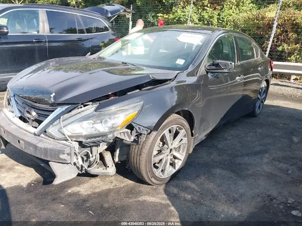 1N4AL3AP4HC485915 2017 NISSAN ALTIMA - Image 2