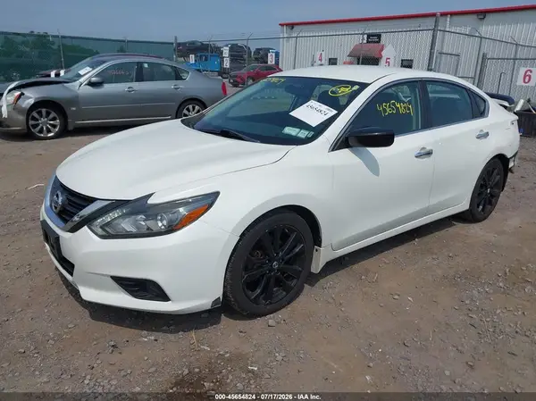 1N4AL3AP4HC486384 2017 NISSAN ALTIMA - Image 2
