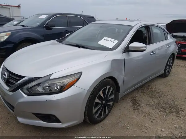 1N4AL3AP4HC491018 2017 NISSAN ALTIMA - Image 2