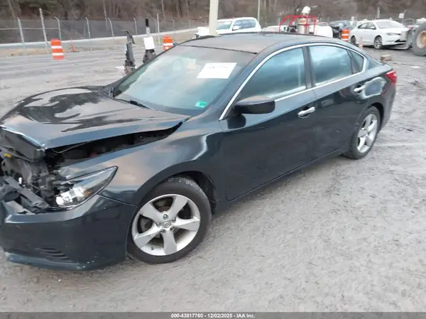 1N4AL3AP4HC493223 2017 NISSAN ALTIMA - Image 2