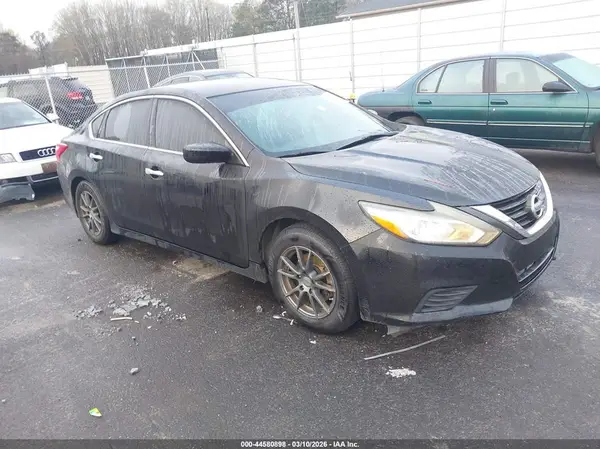 1N4AL3AP4HC494677 2017 NISSAN ALTIMA - Image 1