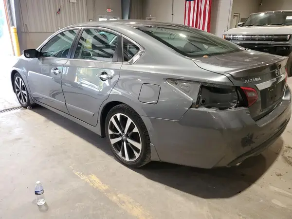 1N4AL3AP4HC496588 2017 NISSAN ALTIMA - Image 2