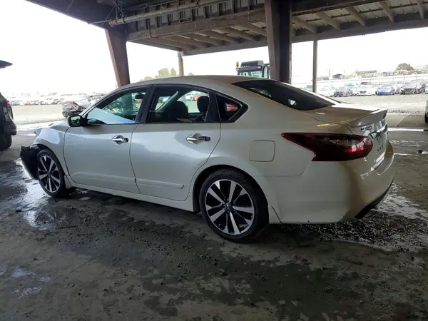 1N4AL3AP4HC499250 2017 NISSAN ALTIMA - Image 2