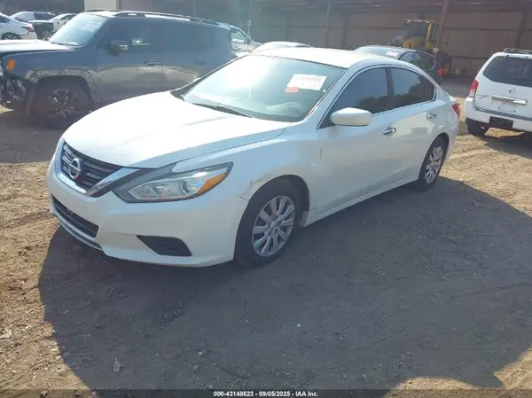 1N4AL3AP4HN311069 2017 NISSAN ALTIMA - Image 2