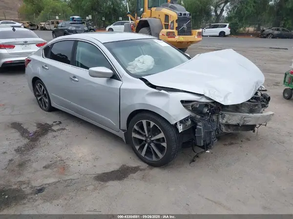 1N4AL3AP4HN317034 2017 NISSAN ALTIMA - Image 1