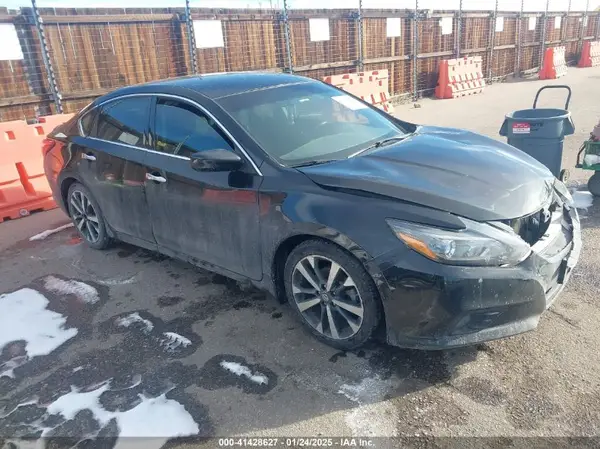 1N4AL3AP4HN320385 2017 NISSAN ALTIMA - Image 1