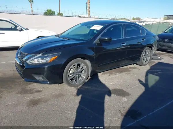 1N4AL3AP4HN320693 2017 NISSAN ALTIMA - Image 2