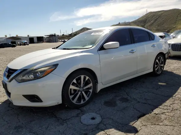 1N4AL3AP4HN322461 2017 NISSAN ALTIMA - Image 1