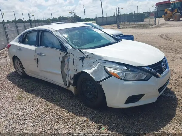 1N4AL3AP4HN323478 2017 NISSAN ALTIMA - Image 1