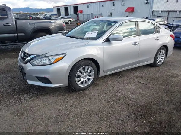 1N4AL3AP4HN327949 2017 NISSAN ALTIMA - Image 2