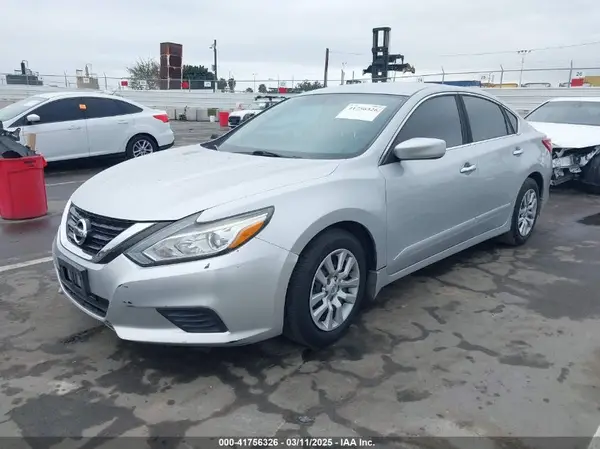1N4AL3AP4HN334433 2017 NISSAN ALTIMA - Image 2