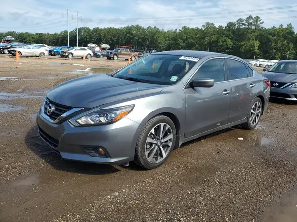 1N4AL3AP4HN335372 2017 NISSAN ALTIMA - Image 1