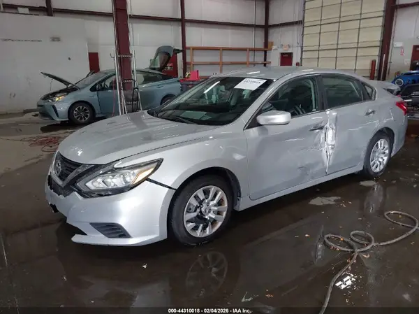 1N4AL3AP4HN338823 2017 NISSAN ALTIMA - Image 2
