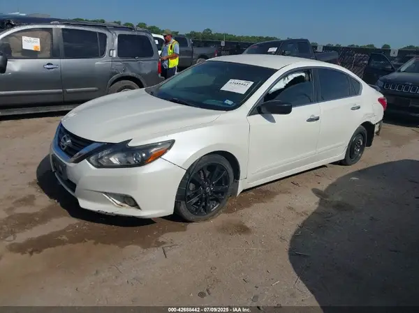 1N4AL3AP4HN339261 2017 NISSAN ALTIMA - Image 2