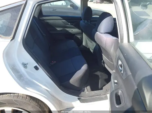 1N4AL3AP4HN348137 2017 NISSAN ALTIMA - Image 8