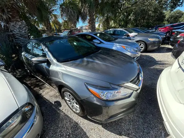 1N4AL3AP4HN348333 2017 NISSAN ALTIMA - Image 1
