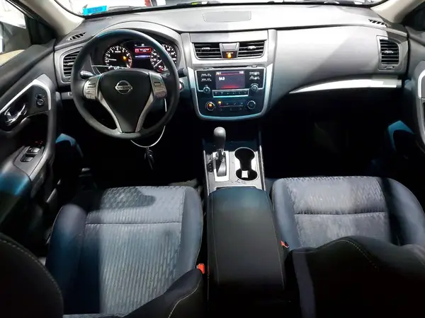 1N4AL3AP4HN350518 2017 NISSAN ALTIMA - Image 8