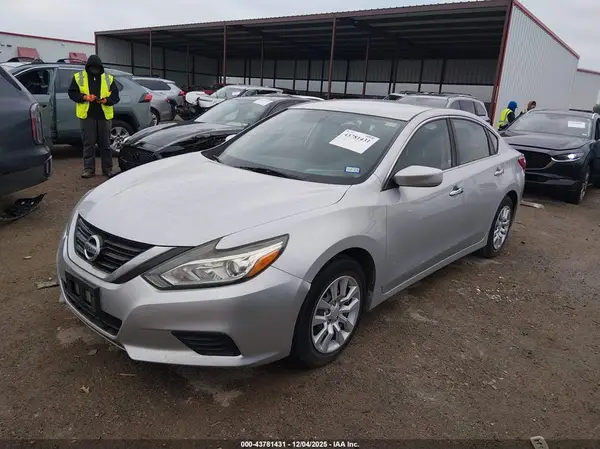 1N4AL3AP4HN353029 2017 NISSAN ALTIMA - Image 2