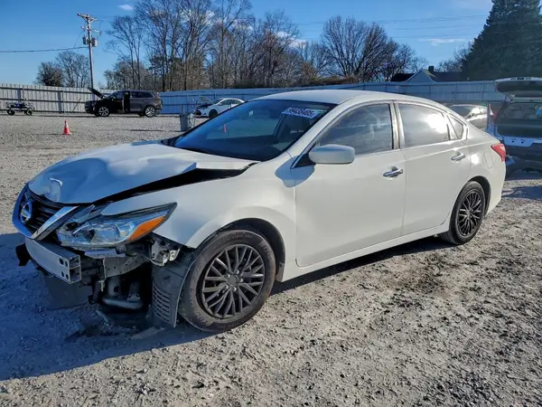 1N4AL3AP4HN353046 2017 NISSAN ALTIMA - Image 1
