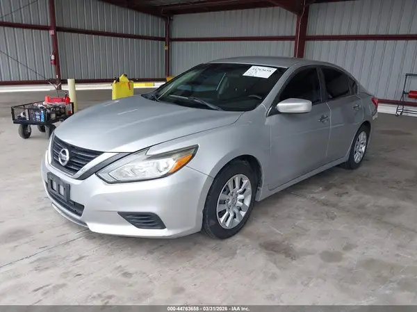 1N4AL3AP4HN354021 2017 NISSAN ALTIMA - Image 2