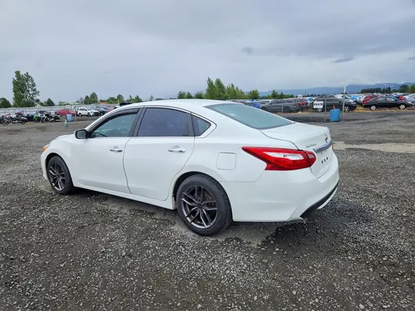 1N4AL3AP4HN354438 2017 NISSAN ALTIMA - Image 2