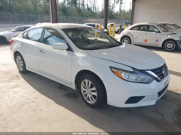 1N4AL3AP4HN355301 2017 NISSAN ALTIMA - Image 1