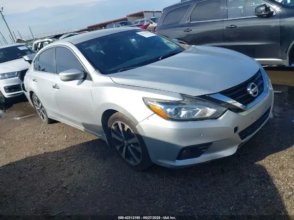 1N4AL3AP4HN355864 2017 NISSAN ALTIMA - Image 1