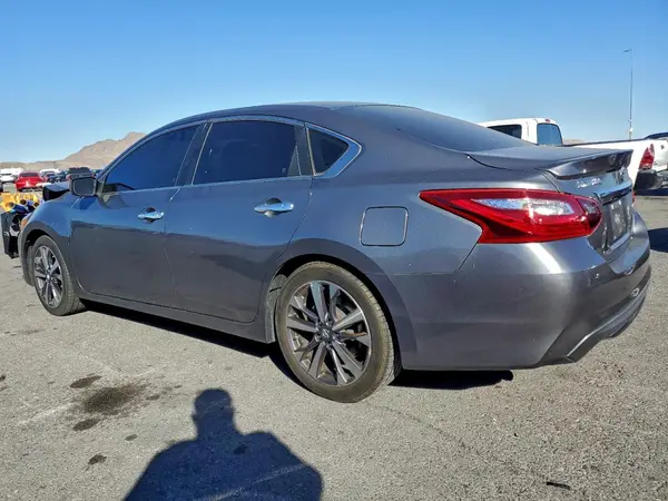 1N4AL3AP4HN358327 2017 NISSAN ALTIMA - Image 2