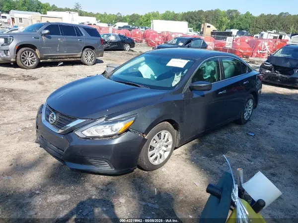 1N4AL3AP4HN365715 2017 NISSAN ALTIMA - Image 2