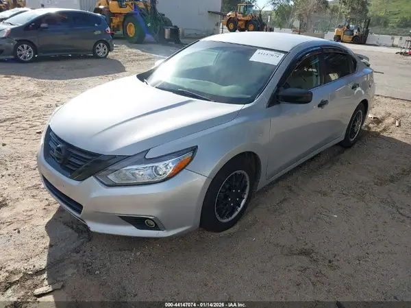 1N4AL3AP4HN366122 2017 NISSAN ALTIMA - Image 2
